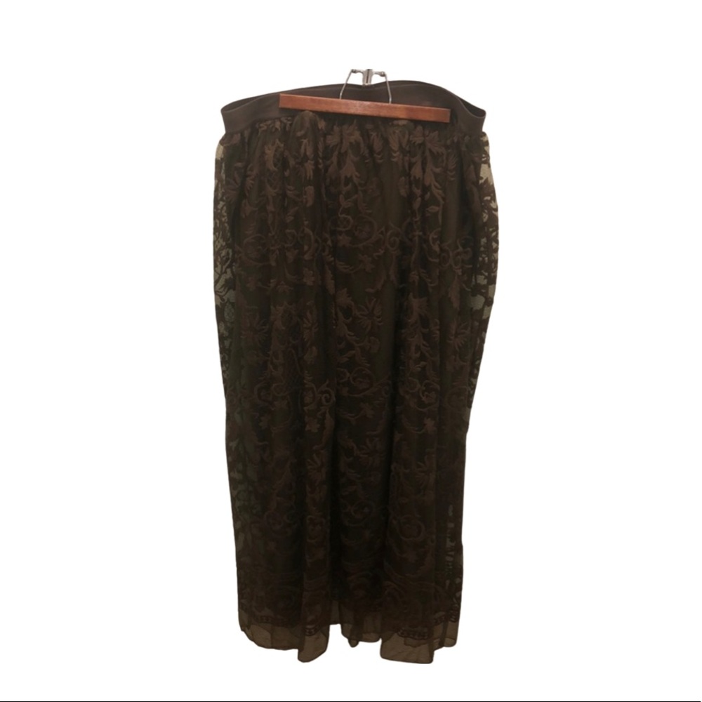 Last Chance! Size 18/20 Green lace stretch waist skirt